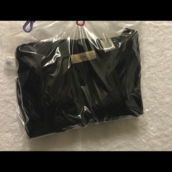 Black Ribbed Thick Top / Sweater - Picture 8 of 8